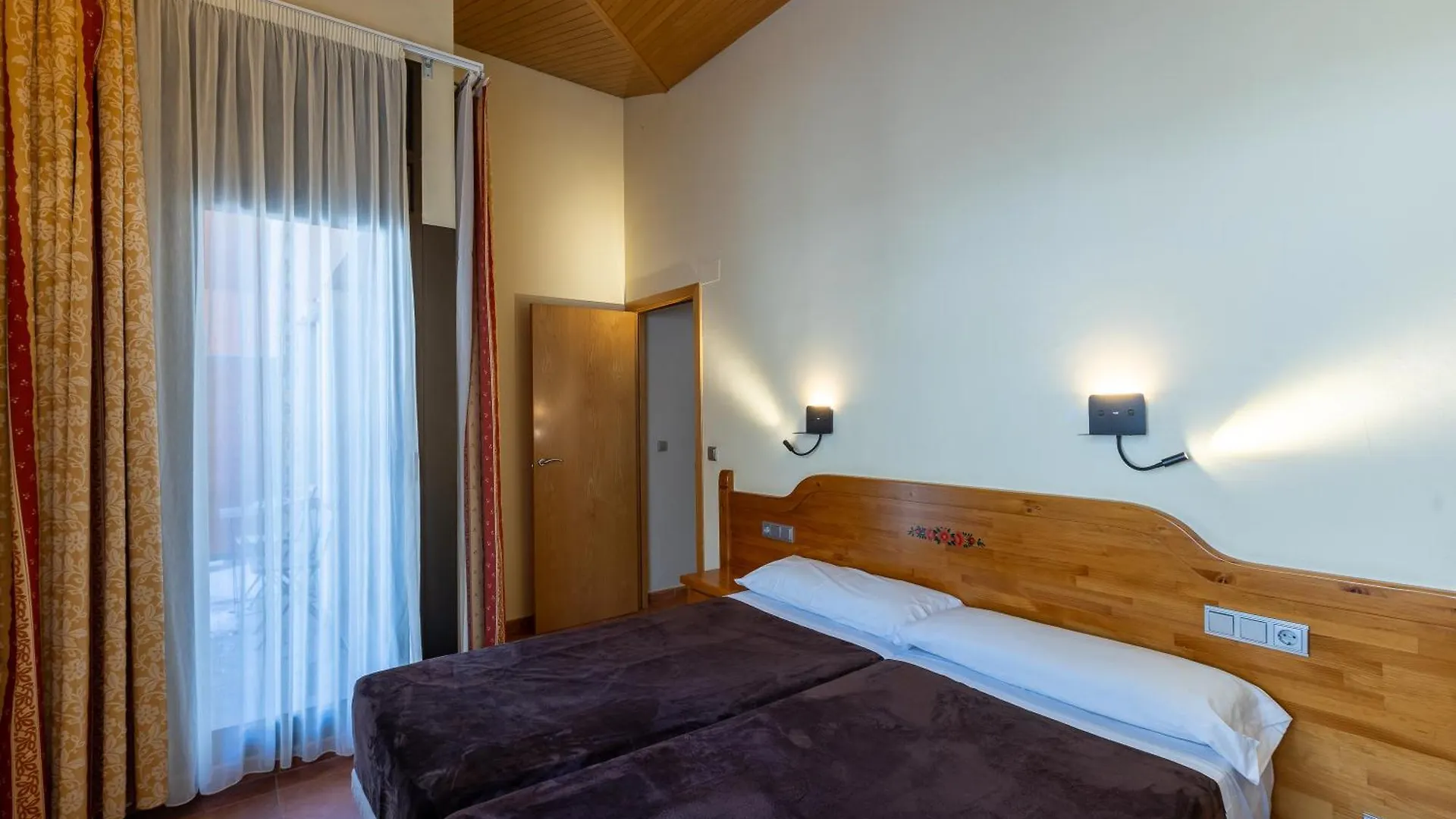 Apartaments Sant Moritz Arinsal