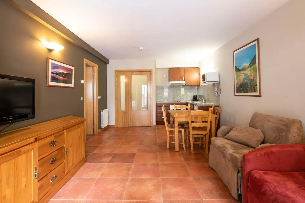 Apartaments Sant Moritz Arinsal 0*,